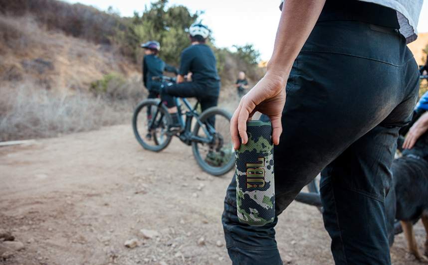 JBL Flip 7 Até 16 horas de reprodução - Image