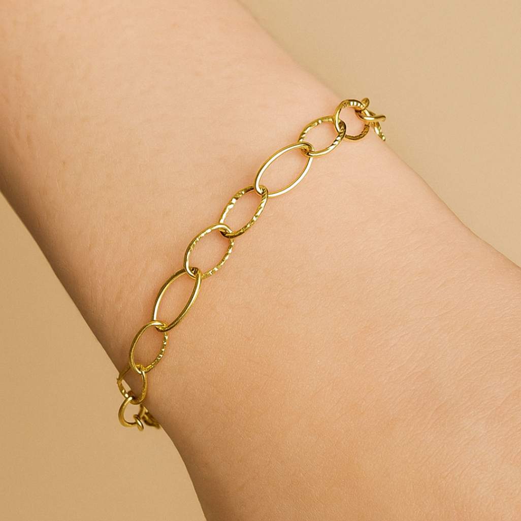 Pulseira com elos e corações 3