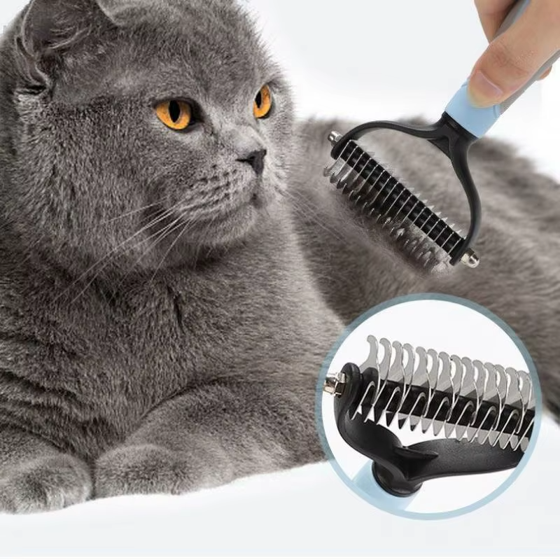 Rasqueadeira Removedora de pelos. Ajuda a desembara&ccedil;ar e reduzir n&oacute;s com facilidade - Reduz a queda de pelos e mant&eacute;m o pet com apar&ecirc;ncia saud&aacute;vel - Ideal para c&atilde;es e gatos de pelos m&eacute;dios e grandes -Frete Gratis 
