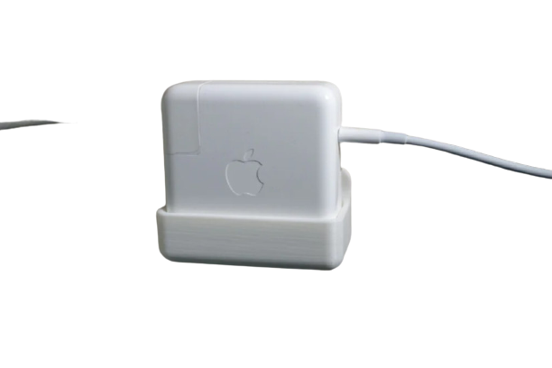 Suporte De Parede Para Fonte Macbook Pro 45W 61W e 87W +Fita (3d.00.11.09)