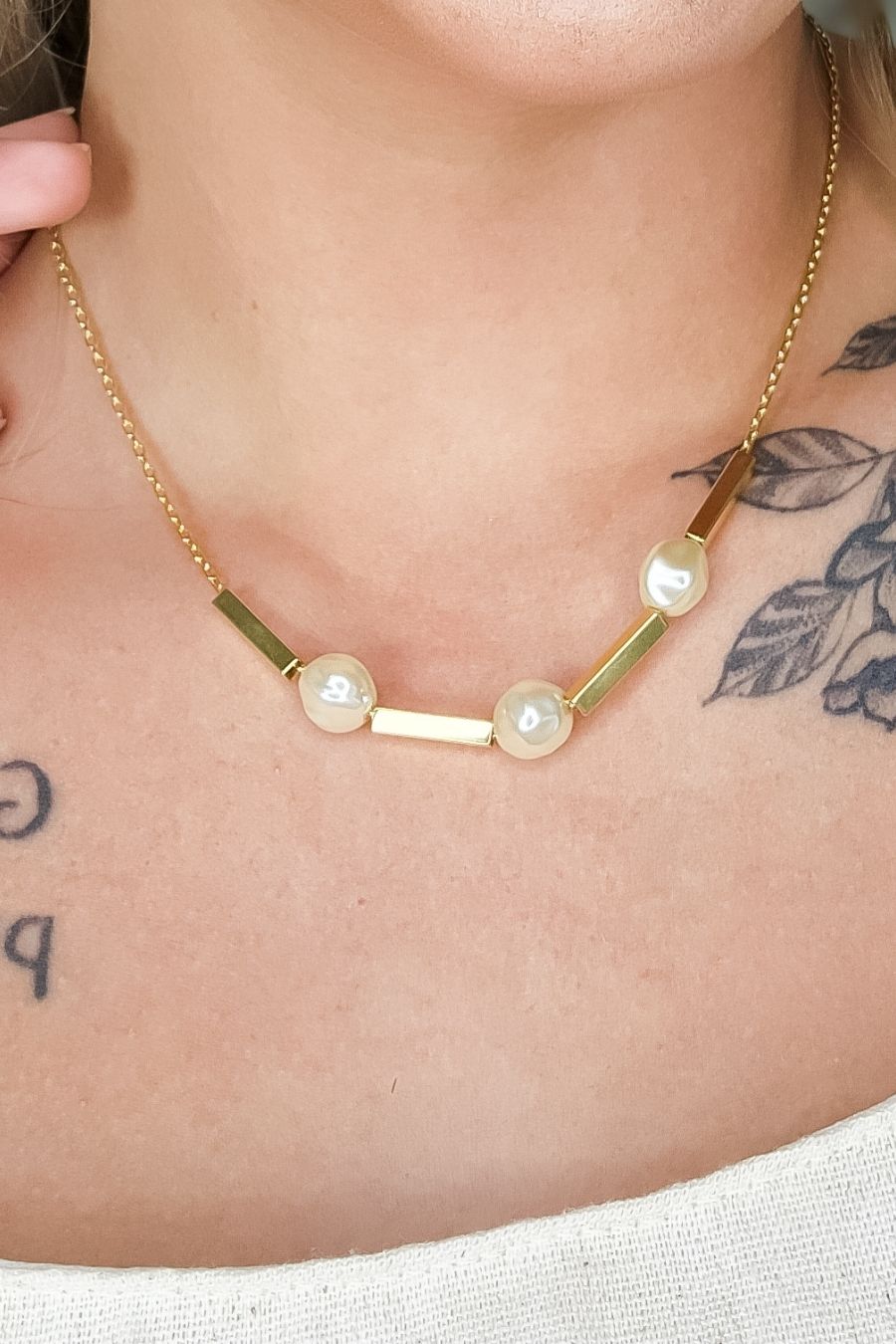 Colar Pérola e Retângulo Banhado em Ouro 18k (CL0130)