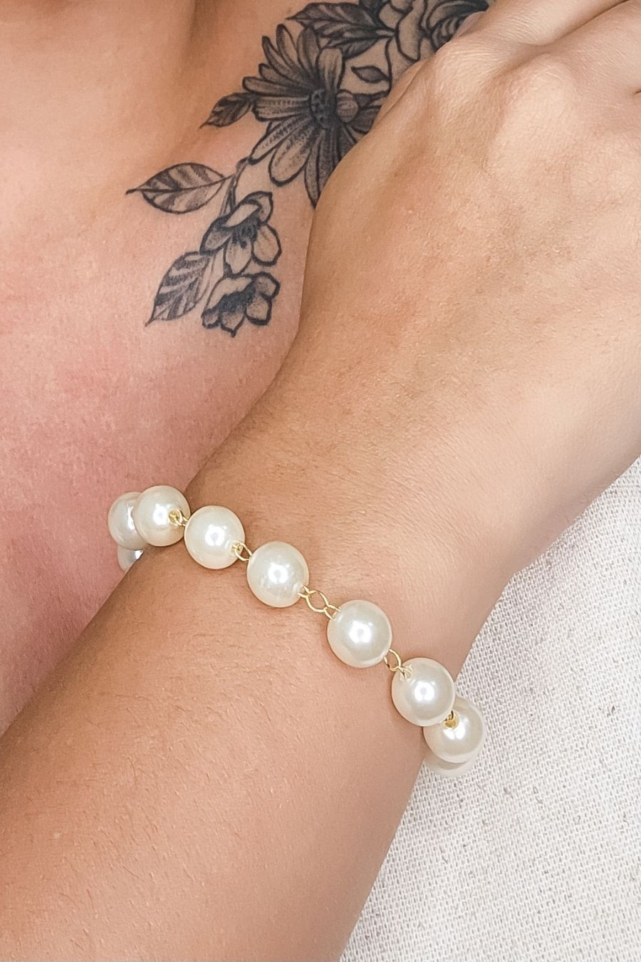Pulseira Corrente de Pérolas Banhado em Ouro 18k (PL0068)