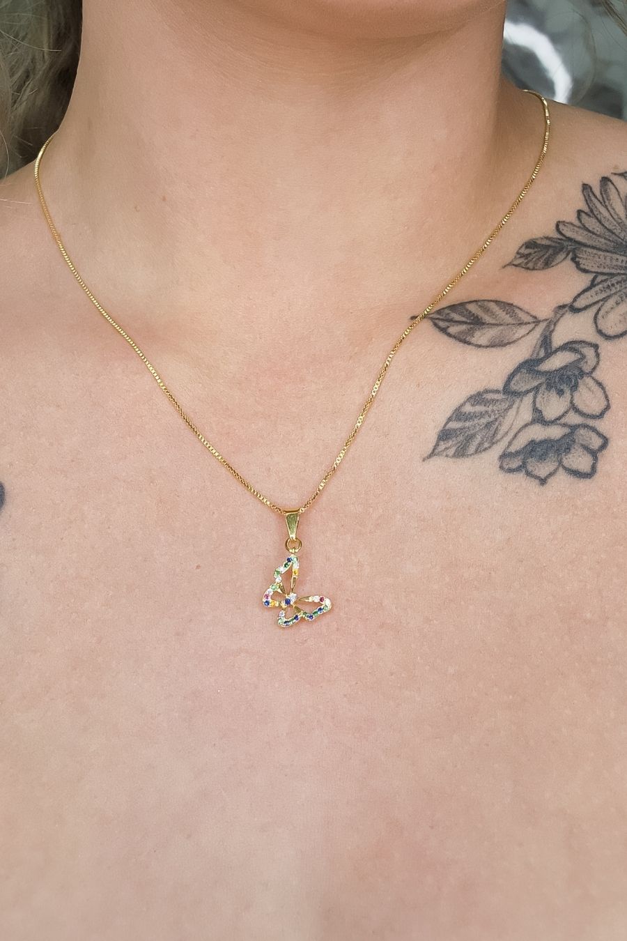 Colar Pingente Borboleta com Zircônia Colorida Banhado em Ouro 18k (CL0122)