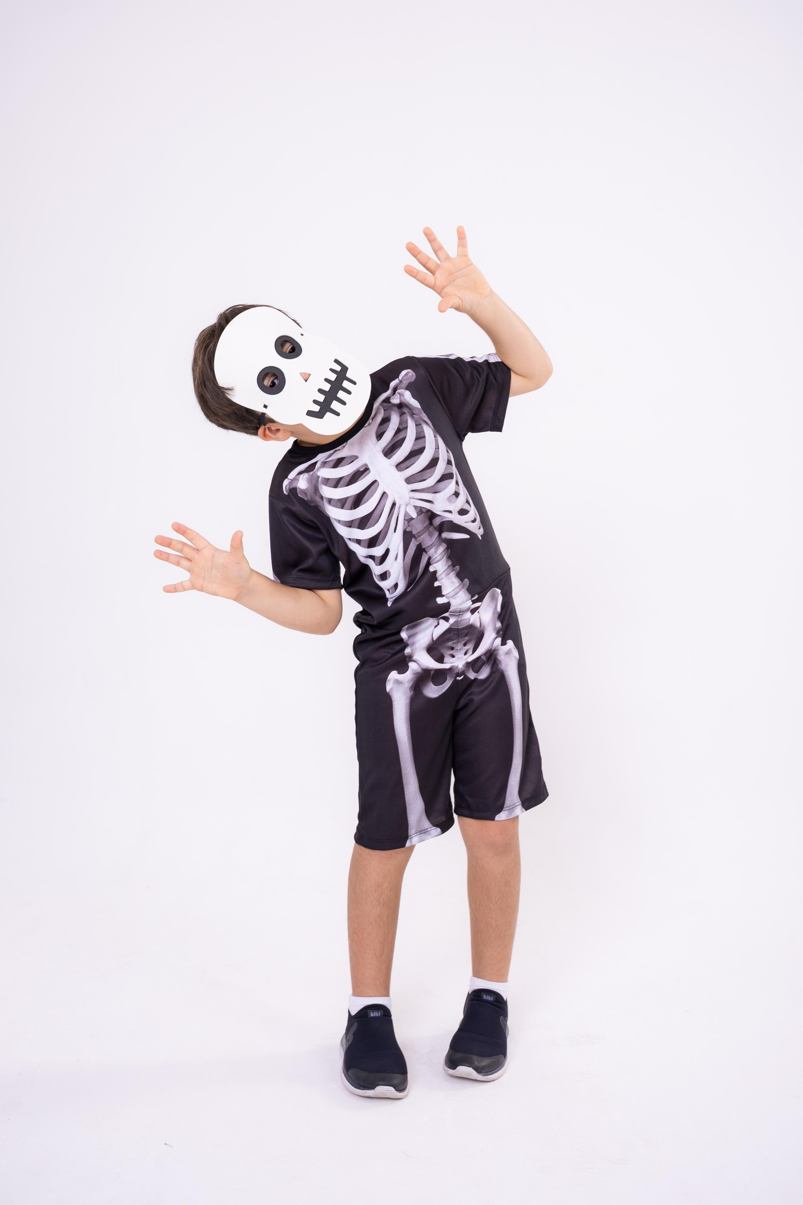 Fantasia Halloween Menino Esqueleto (FTSHLLWNMNNESQL)
