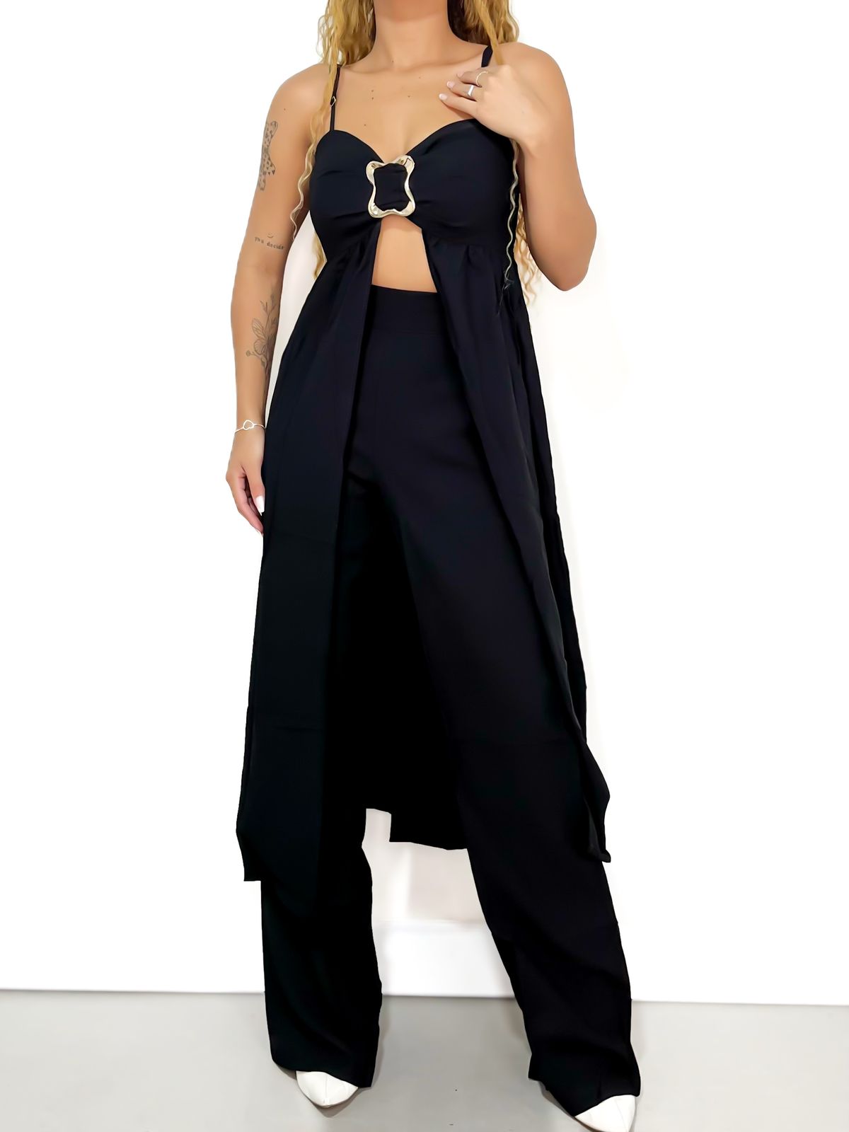 Conjunto Feminino em Alfaiataria Pantalona e Bata Alongada com Fivela Mayra Ref. 1409 (12345670018924212119)
