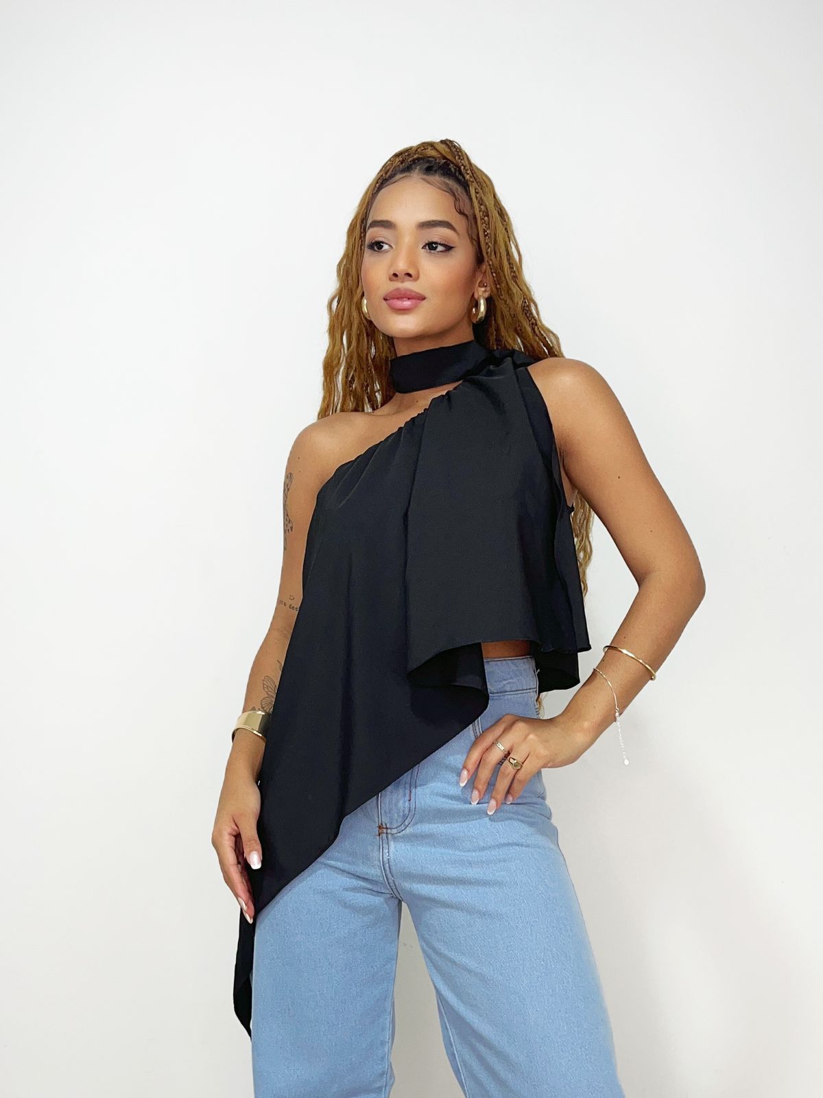 Cropped Feminino em Crepe Ombro Único Assimétrico com Amarração Luala Ref. 1424 (12345670018924214755)