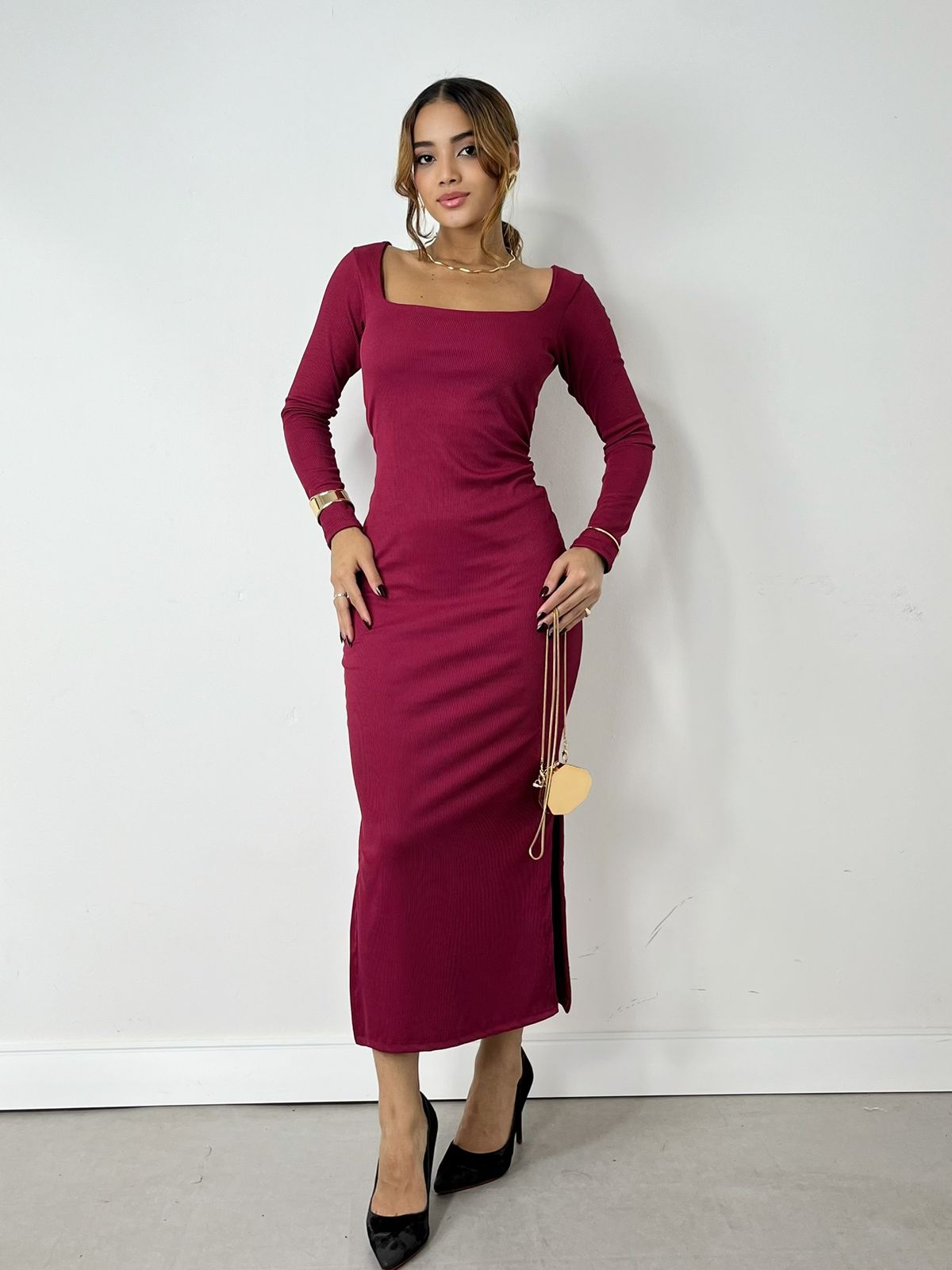 Vestido Feminino Midi em Ribana Manga Longa Decote Quadrado Eliana Ref. 1498 (12345670018924221814)
