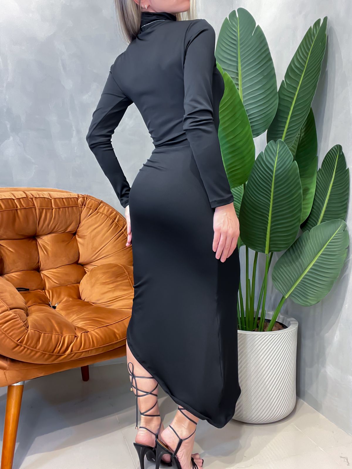 Vestido Midi em Suplex Manga Longa Plissado com Gola Tayssa Ref. 1551 (12345670018924227441)