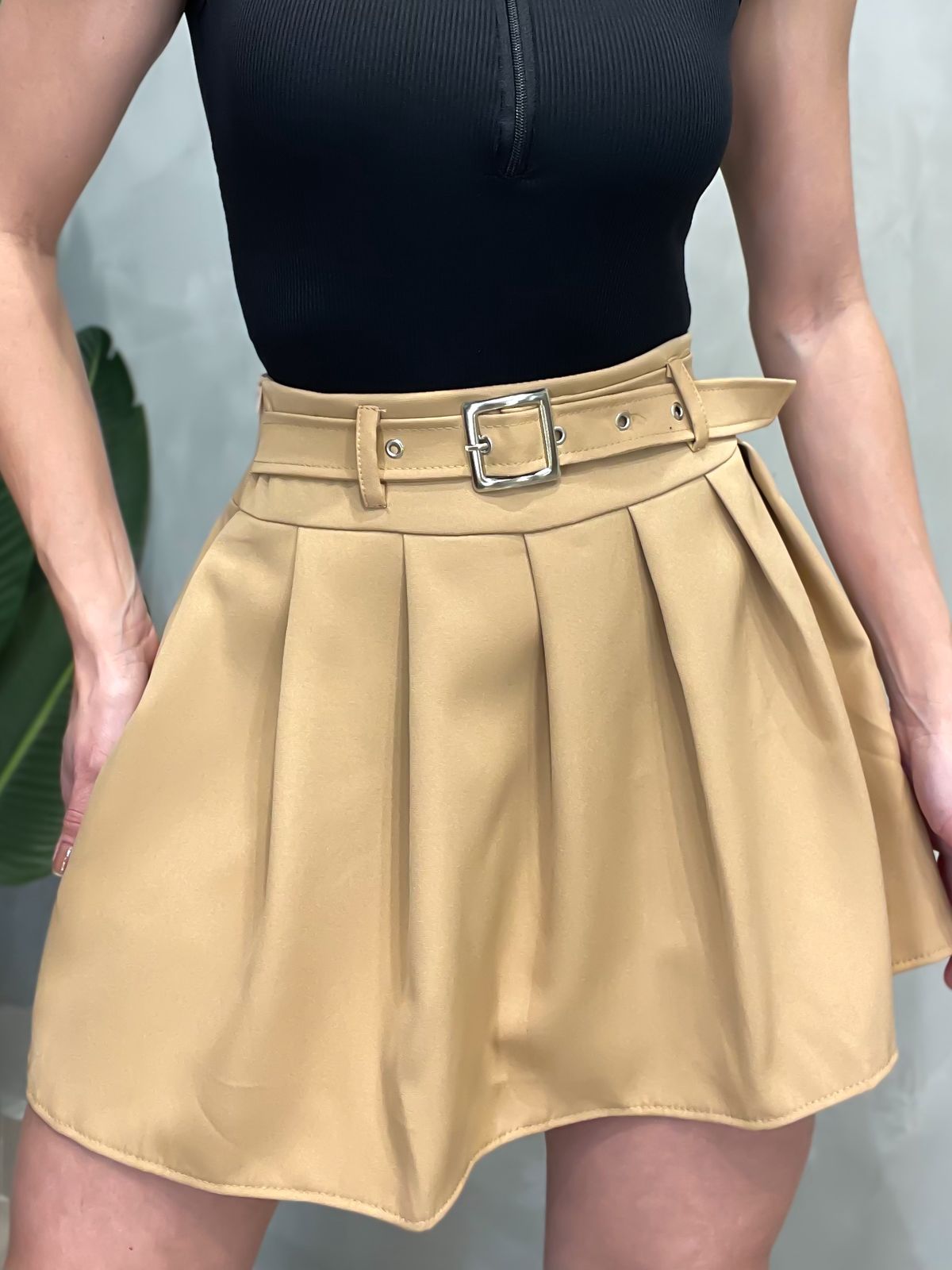 Shorts Saia em Alfaiataria Colegial com Cinto Embutido Alice Ref. 1585 (12345670018924230731)