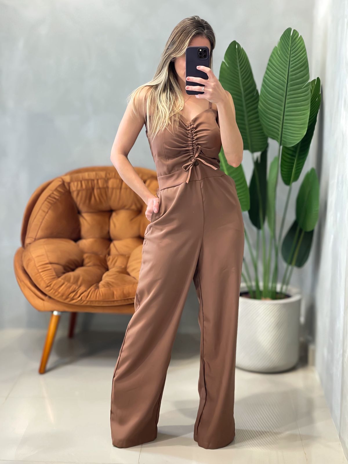 Macacão Pantalona em Alfaiataria Marrant de Alça com Lastex Ellen Ref. 1631 (12345670018924236627)