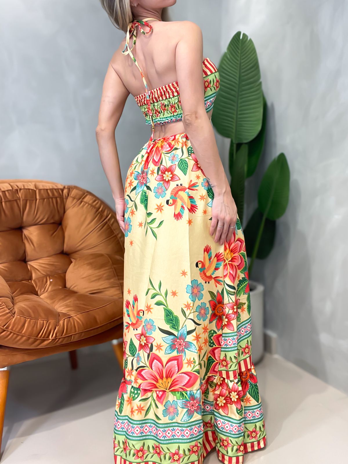 Vestido Longo em Crepe Estampado de Alça com Amarração Daiana Ref. 1633 (12345670018924236665)