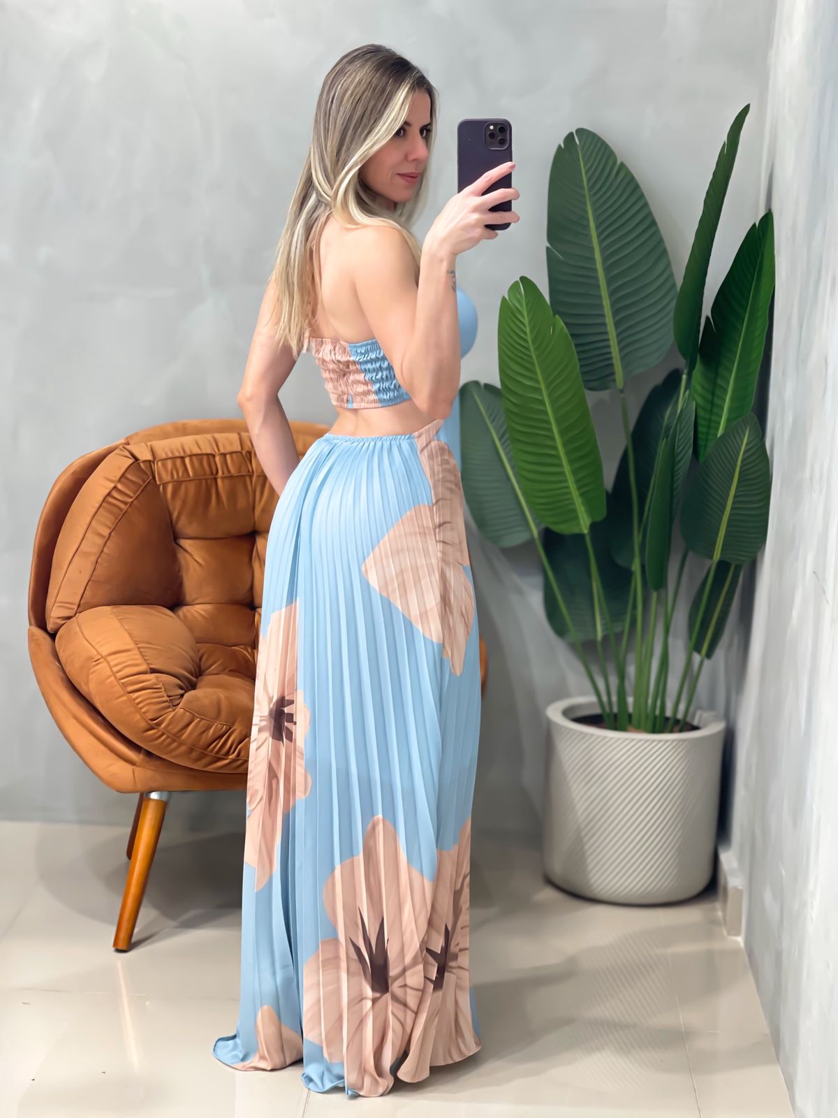 Vestido Longo em Crepe Plissado com Amarração Estampado Shayane Ref. 1674 (12345670018924238294)
