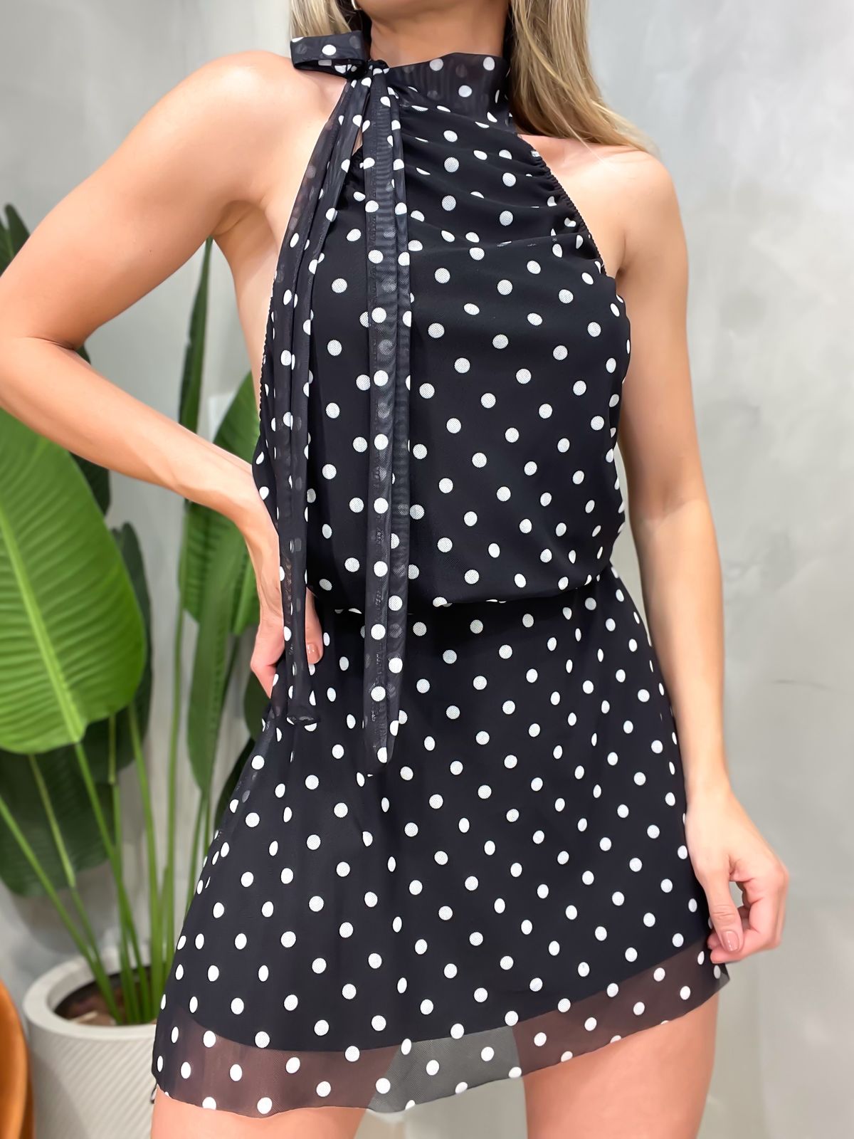 Vestido Curto em Tule Poá Frente Única com Amarração Layla Ref. 1741 (12345670018924244714)