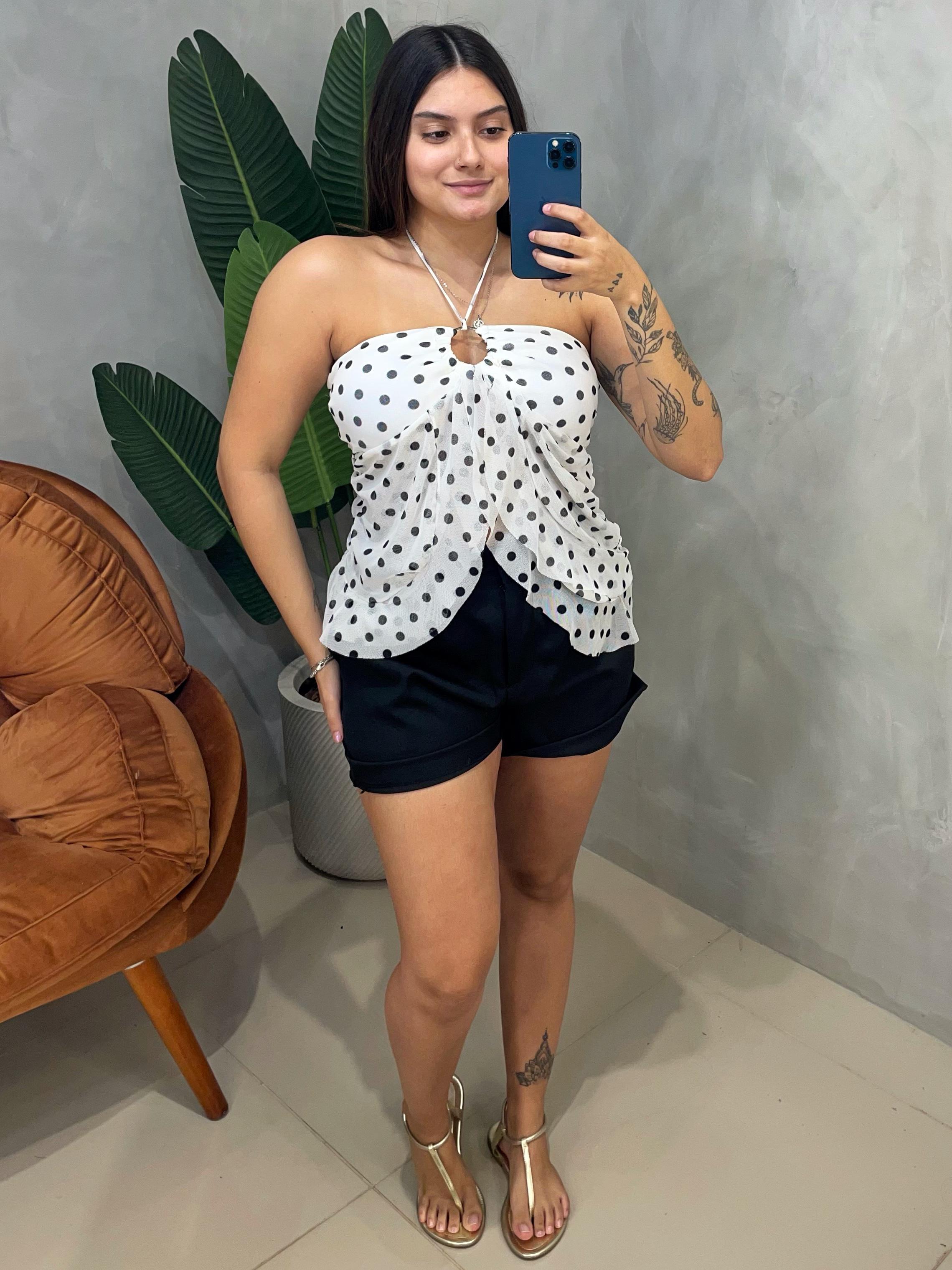Blusa em Tule Poá de Babado com Amarração Driely Ref. 1672 (12345670018924244684)