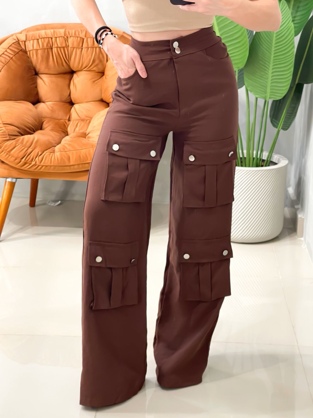 Calça em Alfaiataria Sensoriale Pantalona Cargo 4 Bolsos Maria Eduarda Ref. 1738 (12345670018924245179)