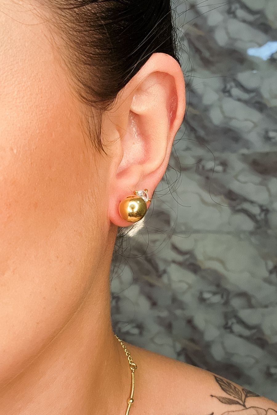 Brinco de Bola Lisa Banhado em Ouro 18k (BR0185)