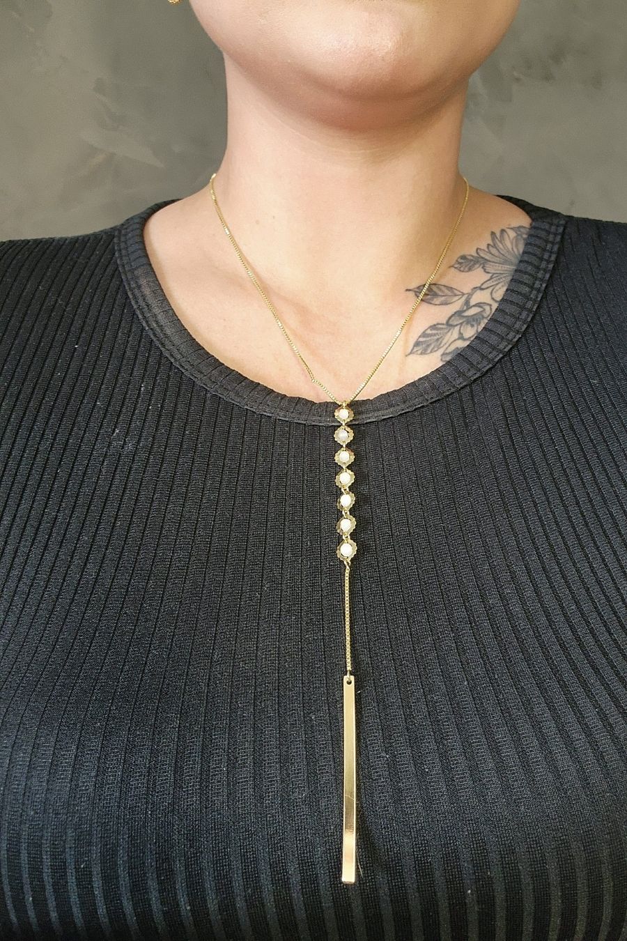 Colar Cumprido com Mini Pérolas e Fio Banhado em Ouro 18k (CL0016)