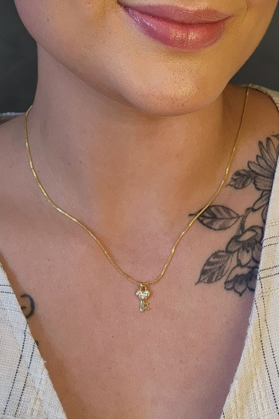 Colar com Pingente Pequeno de Chave Banhado em Ouro 18k (3618.18500 18629)