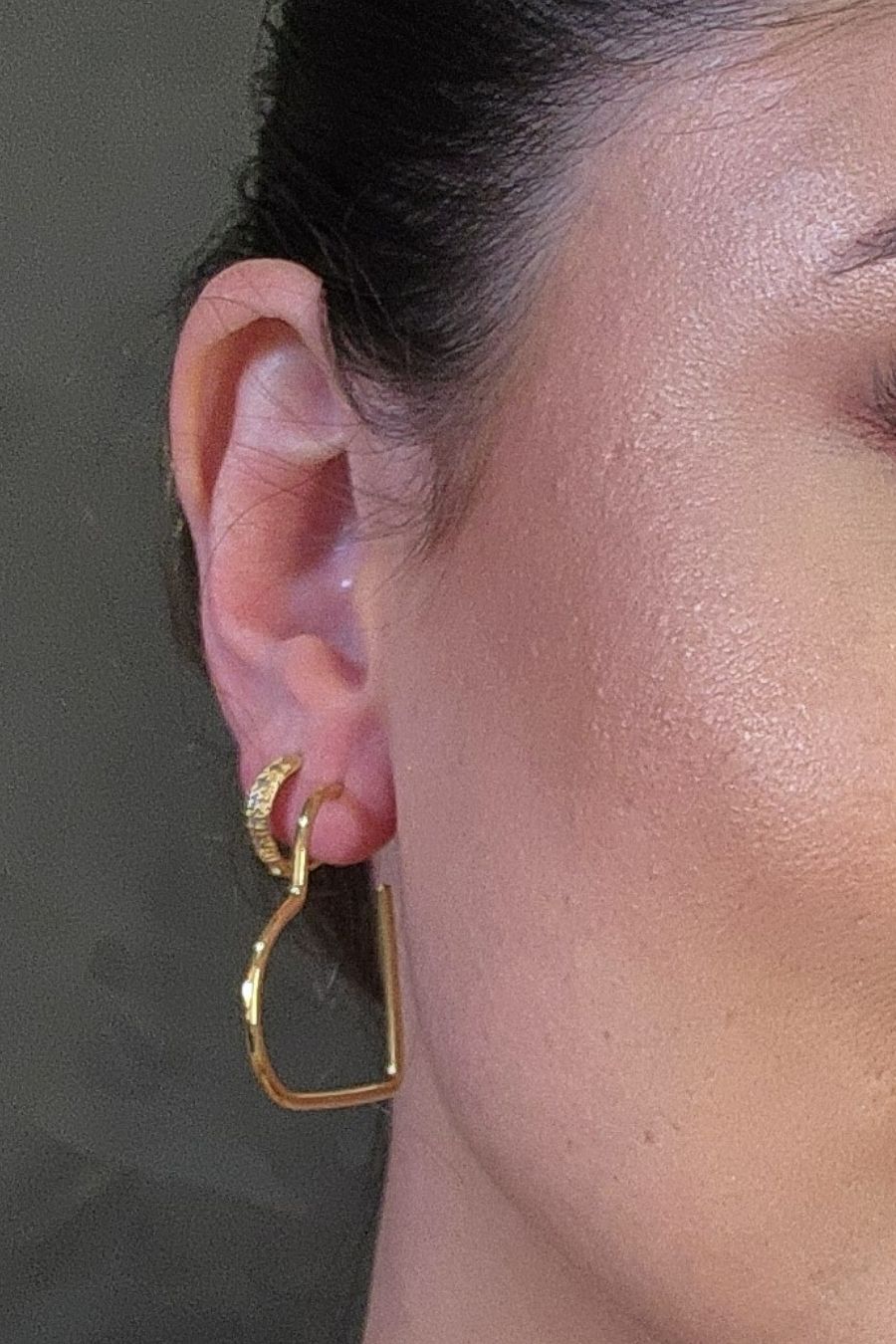 Brinco Argola em Forma de Coração Banhado em Ouro 18k (BR0083)