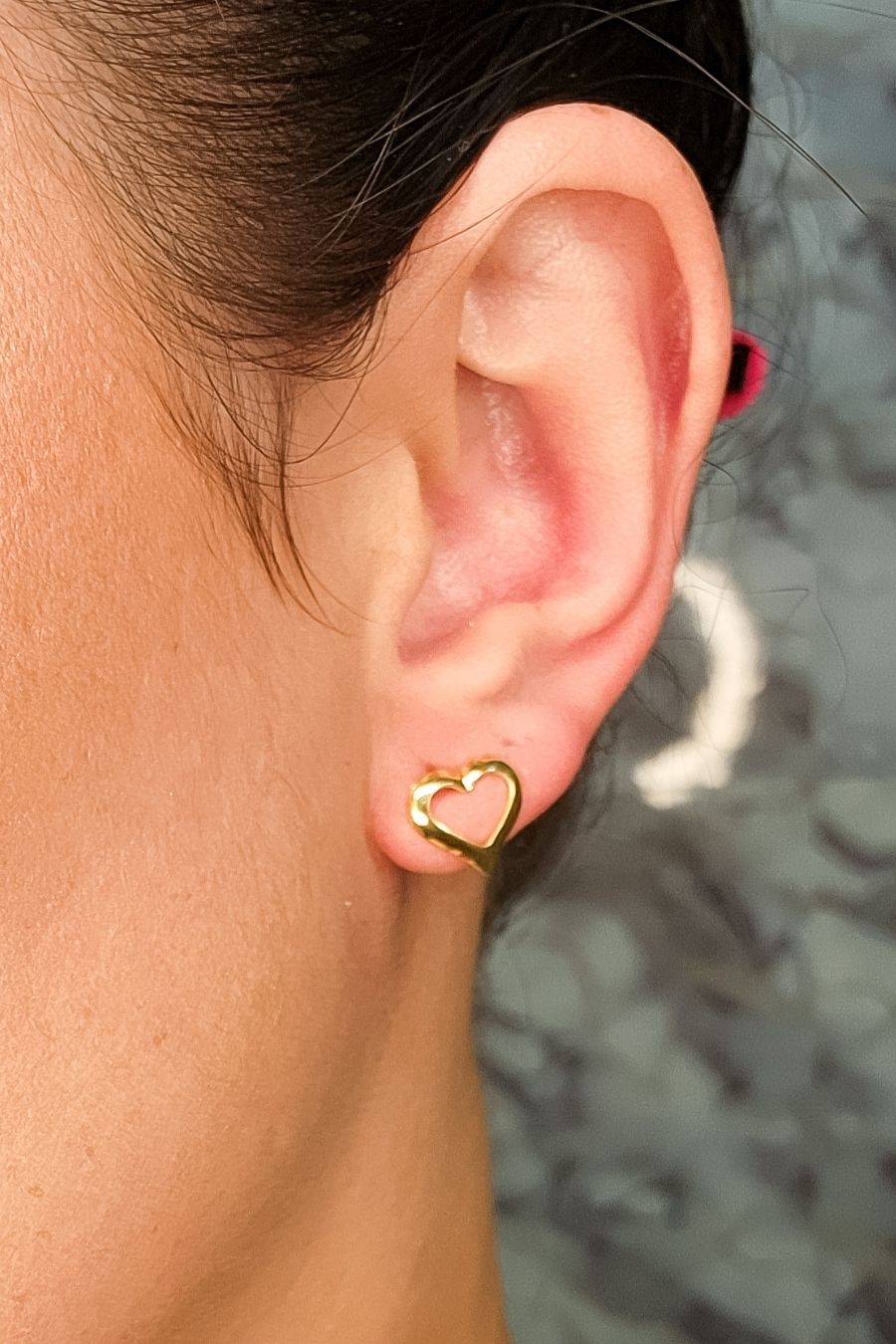 Brinco Pequeno de Coração Vazado Banhado em Ouro 18k (3667.18500 18674)