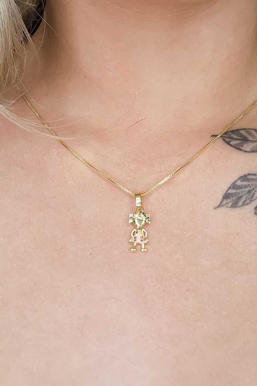 Colar Pingente Menina com Zircônia Colorida Banhado em Ouro 18k (3647.18500 18658)