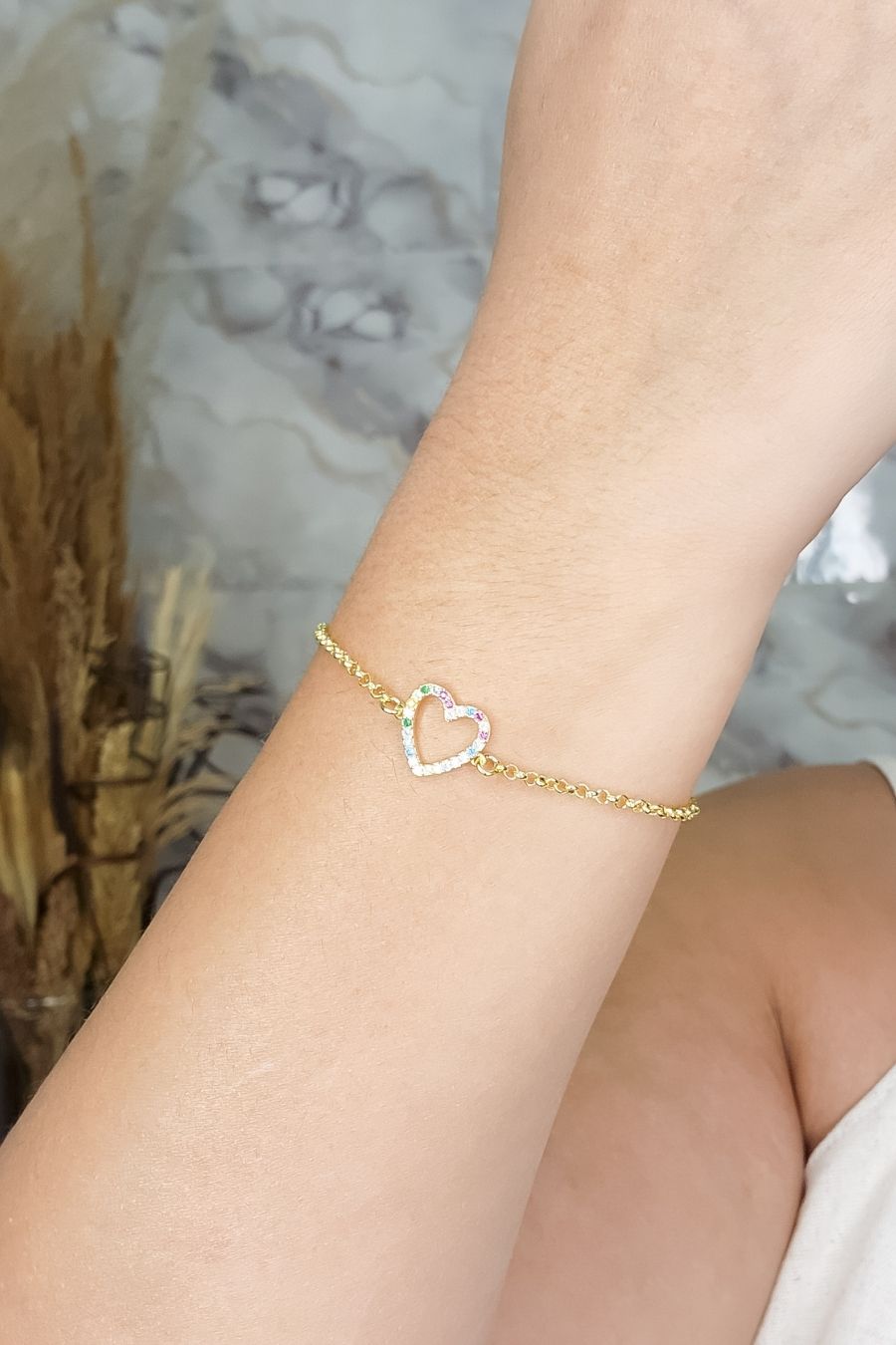 Pulseira Com Pingente De Coração Em Zircônias Coloridas Banhado em Ouro 18k (PL0072)