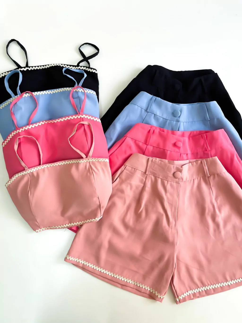 Conjunto Feminino Detalhe em Renda Cropped e Short Paula ref.1191 (12345670018924173168)