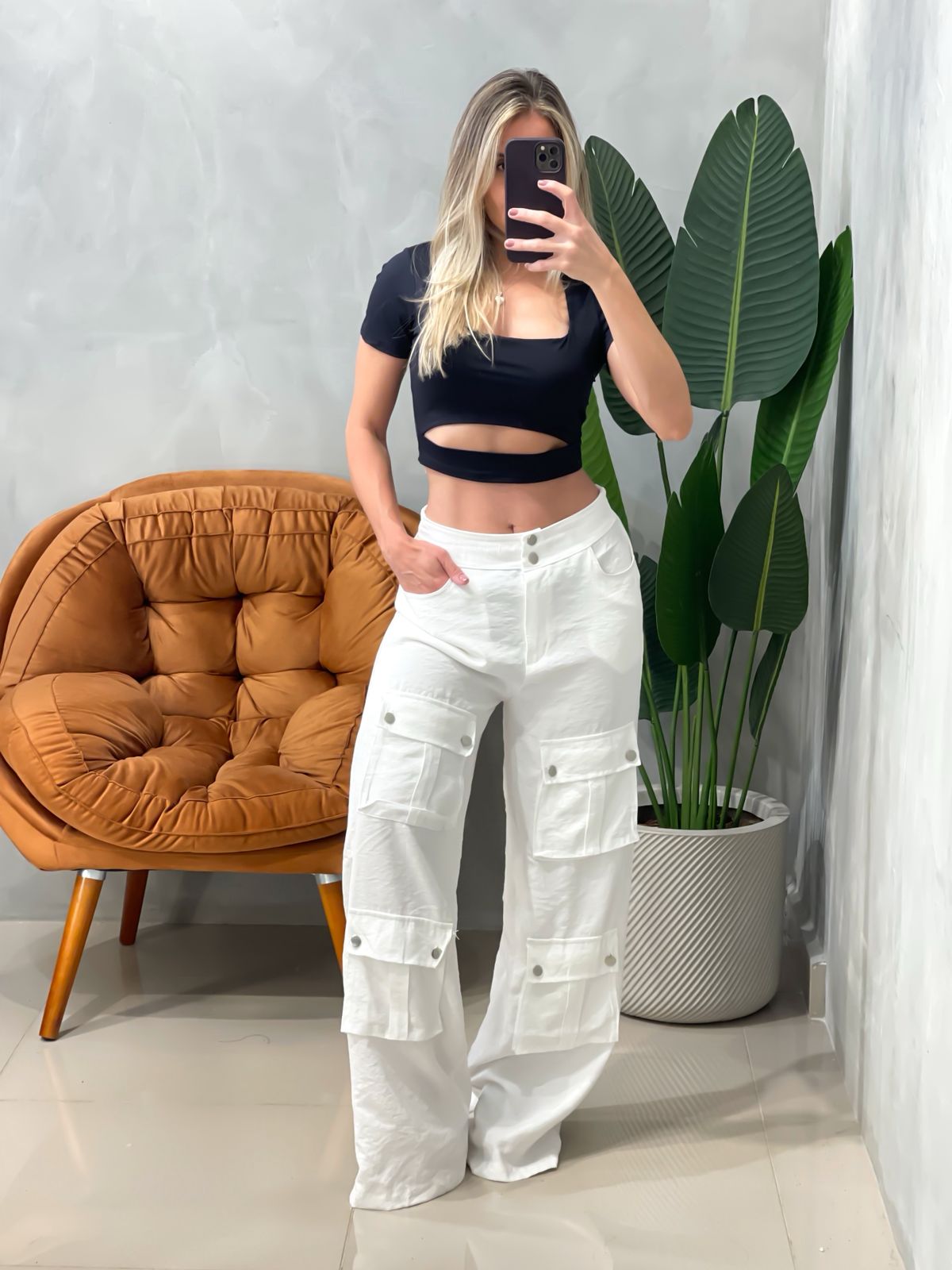 Cropped em Poliamida Manga Curta Decote Quadrado com Recorte Brenda Ref. 1800 (12345670018924249931)